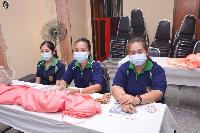 การอบรมส่งเสริมทักษะการเตรียมสถานที่สำหรับอบรมสัมมนาและการผูกผ้าสำหรับตกแต่งนิทรรศการ