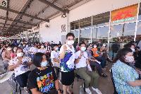 อธิการบดีให้กำลังใจบุคลากร มรภ.เทพสตรี รับการฉีดวัคซีนโรคโควิด-19 กว่า 100 คน พร้อมขอบคุณบุคลากรทางการแพทย์ 