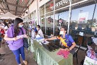 อธิการบดีให้กำลังใจบุคลากร มรภ.เทพสตรี รับการฉีดวัคซีนโรคโควิด-19 กว่า 100 คน พร้อมขอบคุณบุคลากรทางการแพทย์ 
