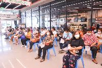 อธิการบดีให้กำลังใจบุคลากร มรภ.เทพสตรี รับการฉีดวัคซีนโรคโควิด-19 กว่า 100 คน พร้อมขอบคุณบุคลากรทางการแพทย์ 