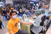 รองอธิการบดีฝ่ายบริหารฯ ให้กำลังใจบุคลากร มรภ.เทพสตรี รับการฉีดวัคซีนโรคโควิด-19 เข็ม 2