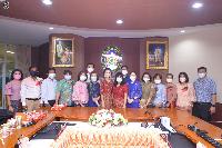 งานด้วยรักและผูกพัน 64