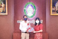 งานด้วยรักและผูกพัน 64