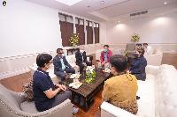 พิธีมอบอุปกรณ์การเรียนการสอนทางไกลให้แก่โรงเรียนโครงการกองทุนการศึกษาจังหวัดลพบุรี