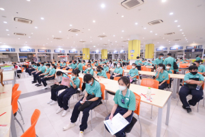 มรท. เปิดมหาวิทยาลัยให้บริการฉีดวัคซีน Covid-19 เข็ม 2 แก่นักเรียนจากสถานศึกษาต่าง ๆ ในเขต อ.เมืองลพบุรี