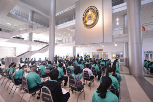 มรท. เปิดมหาวิทยาลัยให้บริการฉีดวัคซีน Covid-19 เข็ม 2 แก่นักเรียนจากสถานศึกษาต่าง ๆ ในเขต อ.เมืองลพบุรี