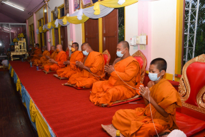 มรท.ร่วมพิธีทำบุญทอดกฐินวัดมะปรางหวาน