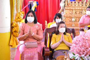 มรท.ร่วมพิธีทำบุญทอดกฐินวัดมะปรางหวาน