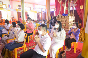 มรท.ร่วมพิธีทำบุญทอดกฐินวัดมะปรางหวาน