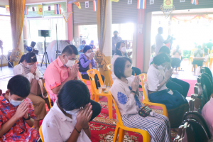 มรท.ร่วมพิธีทำบุญทอดกฐินวัดมะปรางหวาน