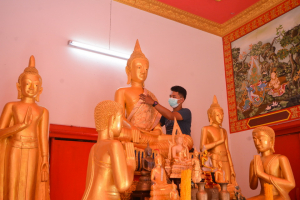 มรท.ร่วมพิธีทำบุญทอดกฐินวัดมะปรางหวาน