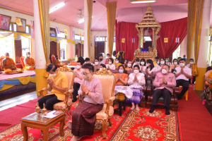 มรท.ร่วมพิธีทำบุญทอดกฐินวัดมะปรางหวาน