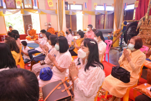 มรท.ร่วมพิธีทำบุญทอดกฐินวัดมะปรางหวาน