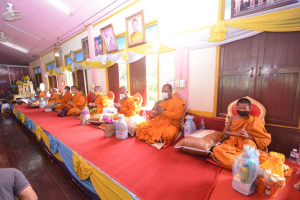 มรท.ร่วมพิธีทำบุญทอดกฐินวัดมะปรางหวาน
