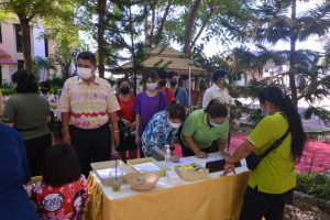 สำนักศิลปะและวัฒนธรรมจัดโครงการสืบสานประเพณีลอยกระทง
