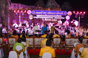 งาน ดนตรี อว.เทิดพระเกียรติ พระบาทสมเด็จพระสมเด็จพระบรมชนกาธิเบศร มหาภูมิพลอดุลยเดชมหาราช บรมนาถบพิตร 5 ธันวาคม 2564