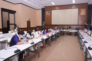 การประชุมเตรียมการจัดอบรมพัฒนาทักษะภาษาอังกฤษเพื่อการสื่อสารสำหรับ นศ.ปี 1 - 4