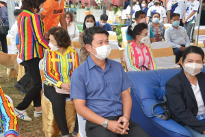 พิธีเปิดตลาด 9 เพ(ร)าะสุข