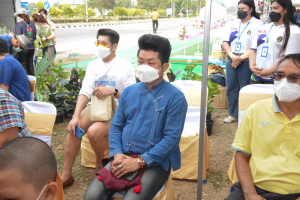 พิธีเปิดตลาด 9 เพ(ร)าะสุข