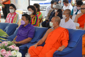 พิธีเปิดตลาด 9 เพ(ร)าะสุข