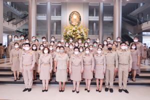 มรท.ร่วมรณรงค์แต่งกายในวันปฏิบัติราชการ