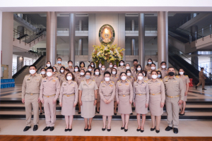 มรท.ร่วมรณรงค์แต่งกายในวันปฏิบัติราชการ