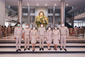 มรท.ร่วมรณรงค์แต่งกายในวันปฏิบัติราชการ