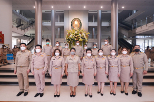 มรท.ร่วมรณรงค์แต่งกายในวันปฏิบัติราชการ