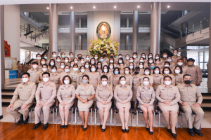 มรท.ร่วมรณรงค์แต่งกายในวันปฏิบัติราชการ