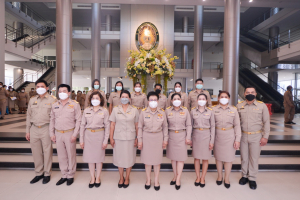 มรท.ร่วมรณรงค์แต่งกายในวันปฏิบัติราชการ