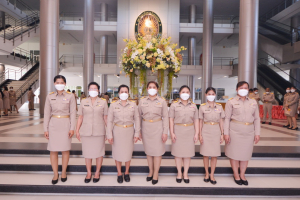 มรท.ร่วมรณรงค์แต่งกายในวันปฏิบัติราชการ