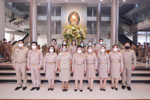 มรท.ร่วมรณรงค์แต่งกายในวันปฏิบัติราชการ