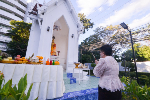 งานรวมใจชาวเทพสตรี โชคดีปีขาล 2565