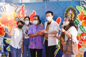 งานรวมใจชาวเทพสตรี โชคดีปีขาล 2565