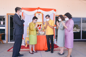มรท.คารวะขอพรปีใหม่ ผวจ.ลพบุรี หัวหน้าส่วนราชการ และคุณอำนวย จั่นเงิน เนื่องในวันปีใหม่