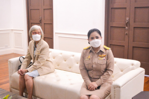 องคมนตรีตรวจเยี่ยมและติดตามผลการดำเนินงานโรงเรียนโครงการกองทุนการศึกษา โรงเรียนเครือข่าย โรงเรียนราชประชานุเคราะห์ 33 จ.ลพบุรี และให้เกียรติเปิดหอเกียรติยศ มหาวิทยาลัยราชภัฏเทพสตรี