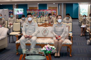 องคมนตรีตรวจเยี่ยมและติดตามผลการดำเนินงานโรงเรียนโครงการกองทุนการศึกษา โรงเรียนเครือข่าย โรงเรียนราชประชานุเคราะห์ 33 จ.ลพบุรี และให้เกียรติเปิดหอเกียรติยศ มหาวิทยาลัยราชภัฏเทพสตรี