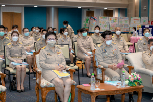 องคมนตรีตรวจเยี่ยมและติดตามผลการดำเนินงานโรงเรียนโครงการกองทุนการศึกษา โรงเรียนเครือข่าย โรงเรียนราชประชานุเคราะห์ 33 จ.ลพบุรี และให้เกียรติเปิดหอเกียรติยศ มหาวิทยาลัยราชภัฏเทพสตรี