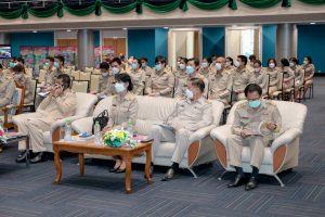 องคมนตรีตรวจเยี่ยมและติดตามผลการดำเนินงานโรงเรียนโครงการกองทุนการศึกษา โรงเรียนเครือข่าย โรงเรียนราชประชานุเคราะห์ 33 จ.ลพบุรี และให้เกียรติเปิดหอเกียรติยศ มหาวิทยาลัยราชภัฏเทพสตรี