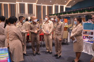 องคมนตรีตรวจเยี่ยมและติดตามผลการดำเนินงานโรงเรียนโครงการกองทุนการศึกษา โรงเรียนเครือข่าย โรงเรียนราชประชานุเคราะห์ 33 จ.ลพบุรี และให้เกียรติเปิดหอเกียรติยศ มหาวิทยาลัยราชภัฏเทพสตรี