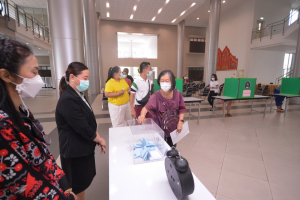 การลงคะแนนหยั่งเสียงผู้มีสิทธิเข้ารับการสรรหาให้ดำรงตำแหน่งอธิการบดี มรท.