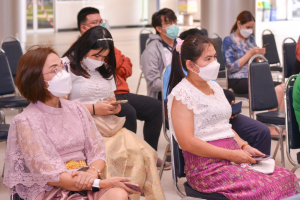 การลงคะแนนหยั่งเสียงผู้มีสิทธิเข้ารับการสรรหาให้ดำรงตำแหน่งอธิการบดี มรท.