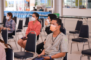การลงคะแนนหยั่งเสียงผู้มีสิทธิเข้ารับการสรรหาให้ดำรงตำแหน่งอธิการบดี มรท.