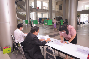 การลงคะแนนหยั่งเสียงผู้มีสิทธิเข้ารับการสรรหาเป็น ผอ.สำนักศิลปะและวัฒนธรรม