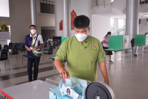 การลงคะแนนหยั่งเสียงผู้มีสิทธิเข้ารับการสรรหาเป็น ผอ.สำนักศิลปะและวัฒนธรรม