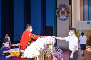 รร.สาธิต มรท. จัดพิธีมอบประกาศนียบัตรการสำเร็จการศึกษาแก่นักเรียนสาธิต ม.3 และ ม.6