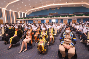 รร.สาธิต มรท. จัดพิธีมอบประกาศนียบัตรการสำเร็จการศึกษาแก่นักเรียนสาธิต ม.3 และ ม.6