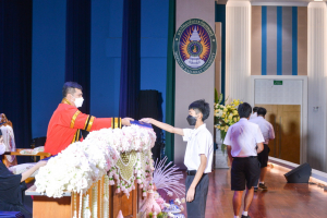 รร.สาธิต มรท. จัดพิธีมอบประกาศนียบัตรการสำเร็จการศึกษาแก่นักเรียนสาธิต ม.3 และ ม.6