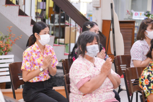 สำนักวิทยบริการฯ จัดพิธีทำบุญเนื่องในโอกาสประเพณีวันสงกรานต์