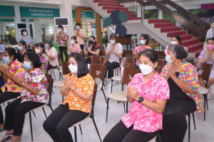 สำนักวิทยบริการฯ จัดพิธีทำบุญเนื่องในโอกาสประเพณีวันสงกรานต์